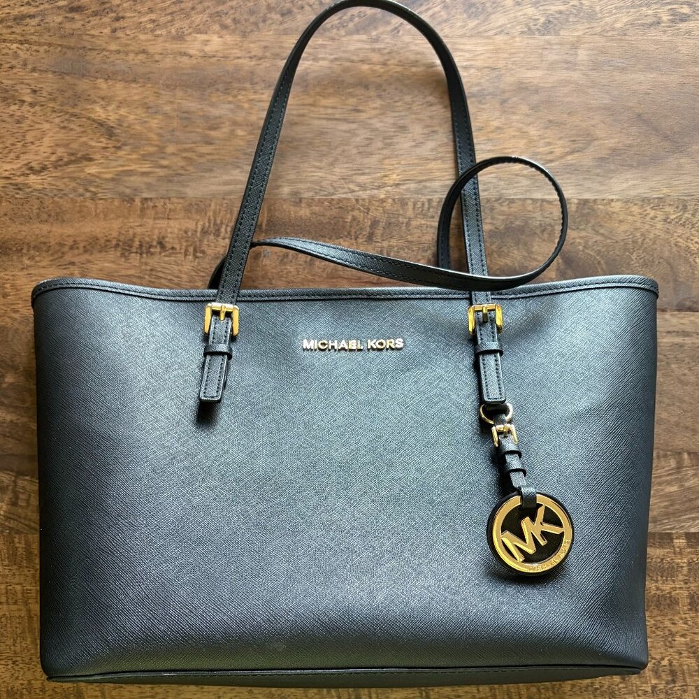 Michael Kors Black Saffiano Leather Tote – Model EY1407